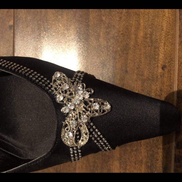 Satin Vivianni Collection Heels - Picture 5 of 5